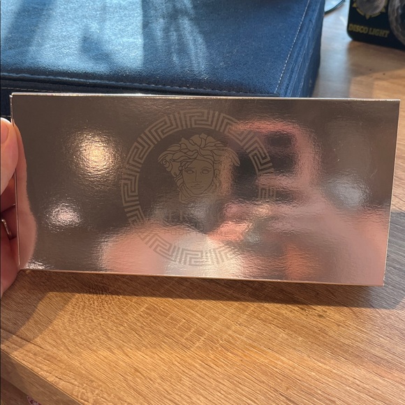 Versace Luxury Bath & Body Trio - Cream - Picture 3 of 6